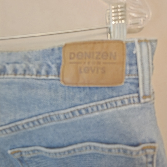 Levi Jeans - Picture 6 of 6